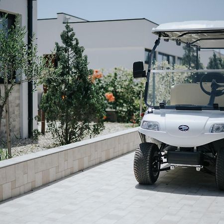 Imperial Family Resort Улцинь Экстерьер фото