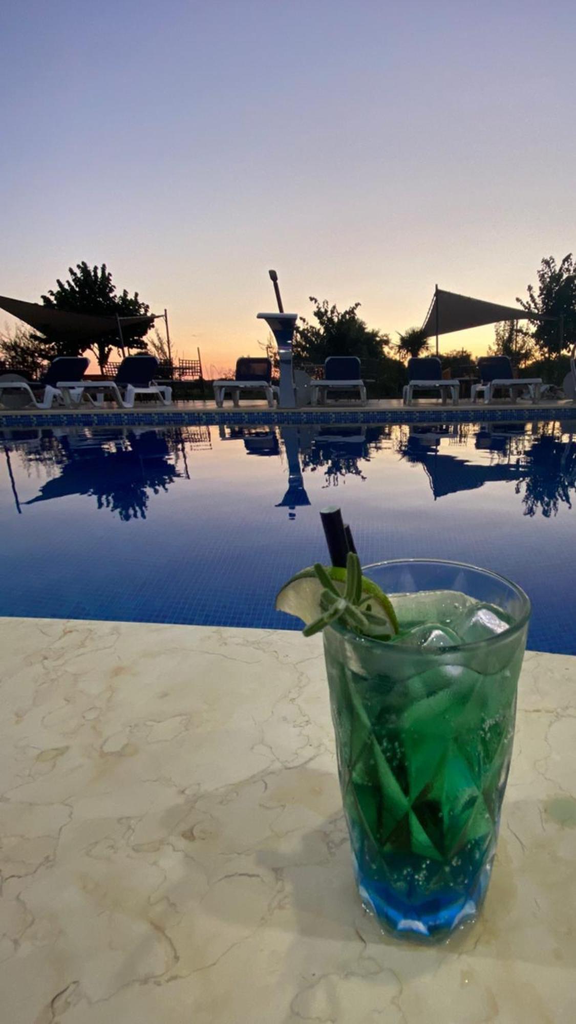 Imperial Family Resort Улцинь Экстерьер фото
